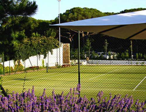 Giocare a tennis in vacanza