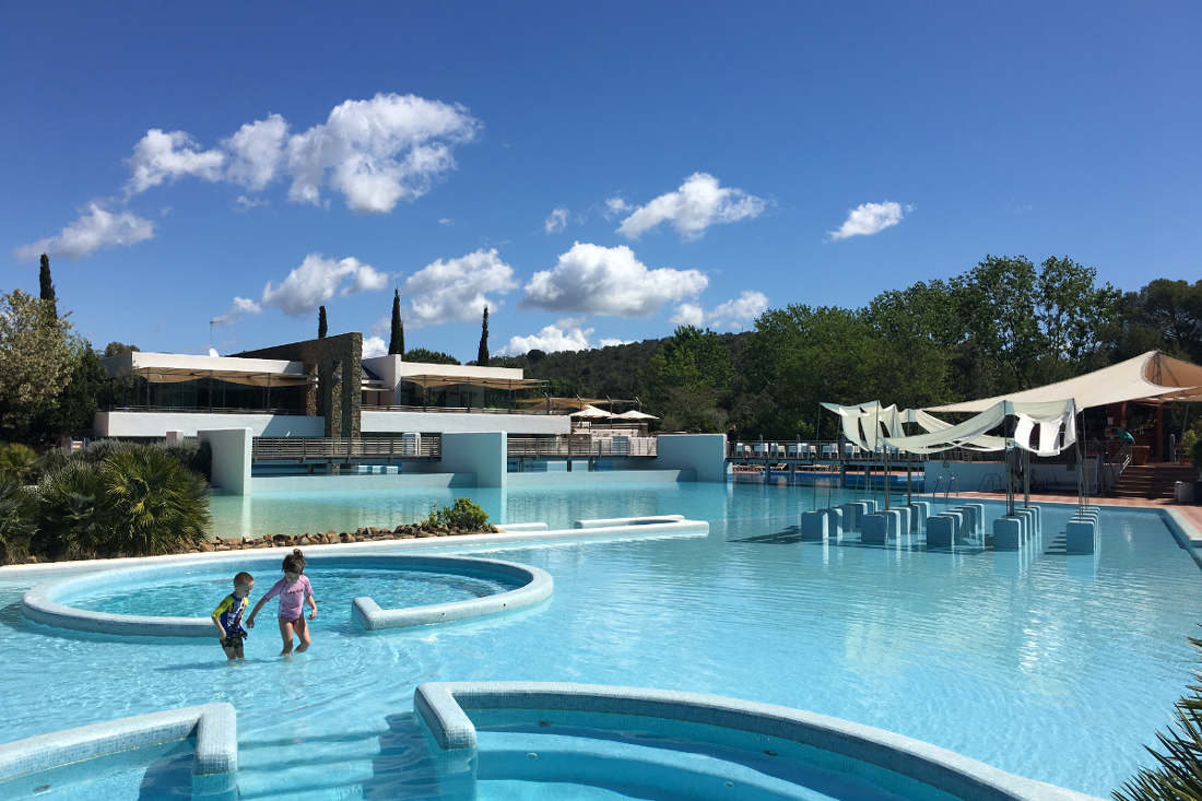 Piscina del villaggio Rocchette